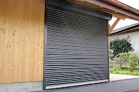Sicherheitsrollladen mit stranggepresstem ALU-Profil