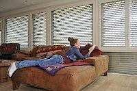 Rollladen mir besonders grossen Lichtschlitzen